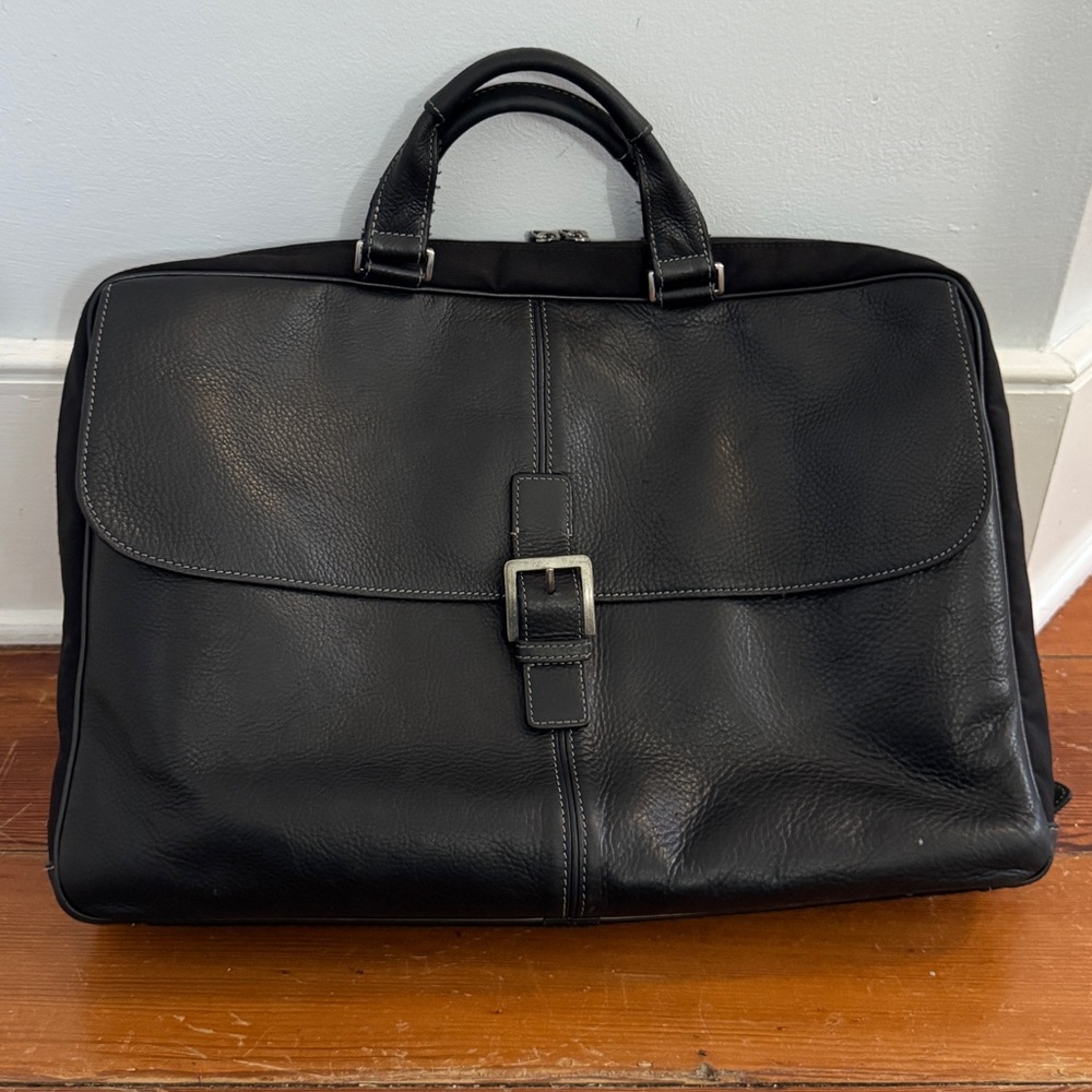 Boconi Zipster Slim Black Leather Briefcase Laptop Messenger Bag Tablet RFID